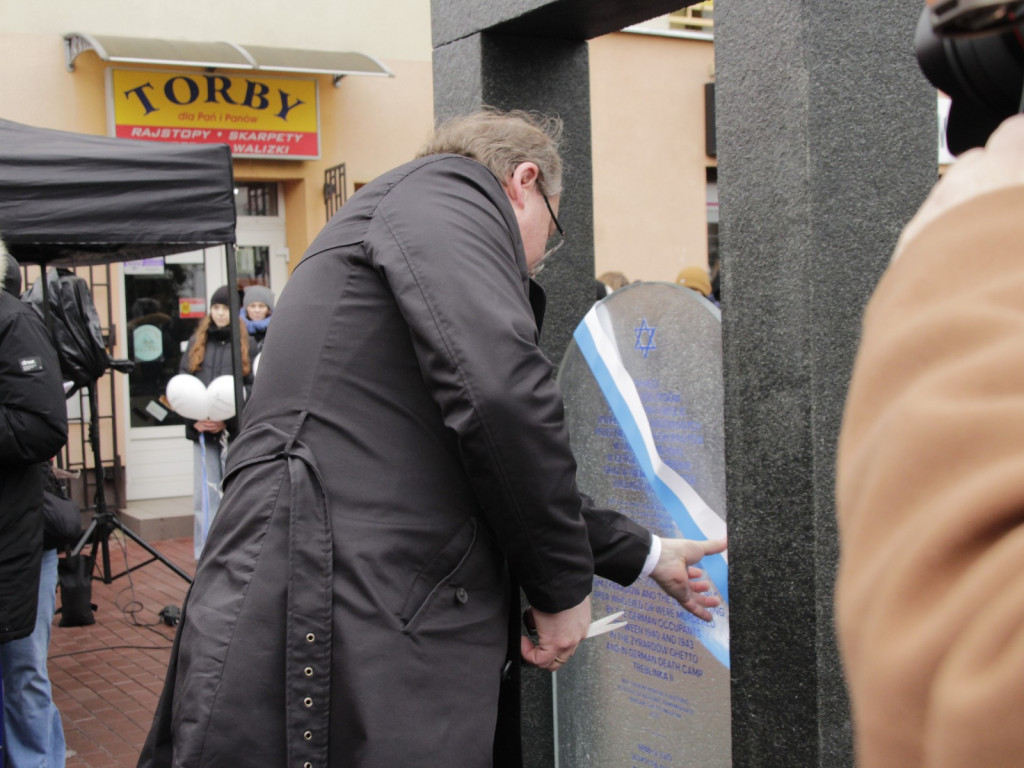 Uroczyste odsłonięcie Macewy Pamięci