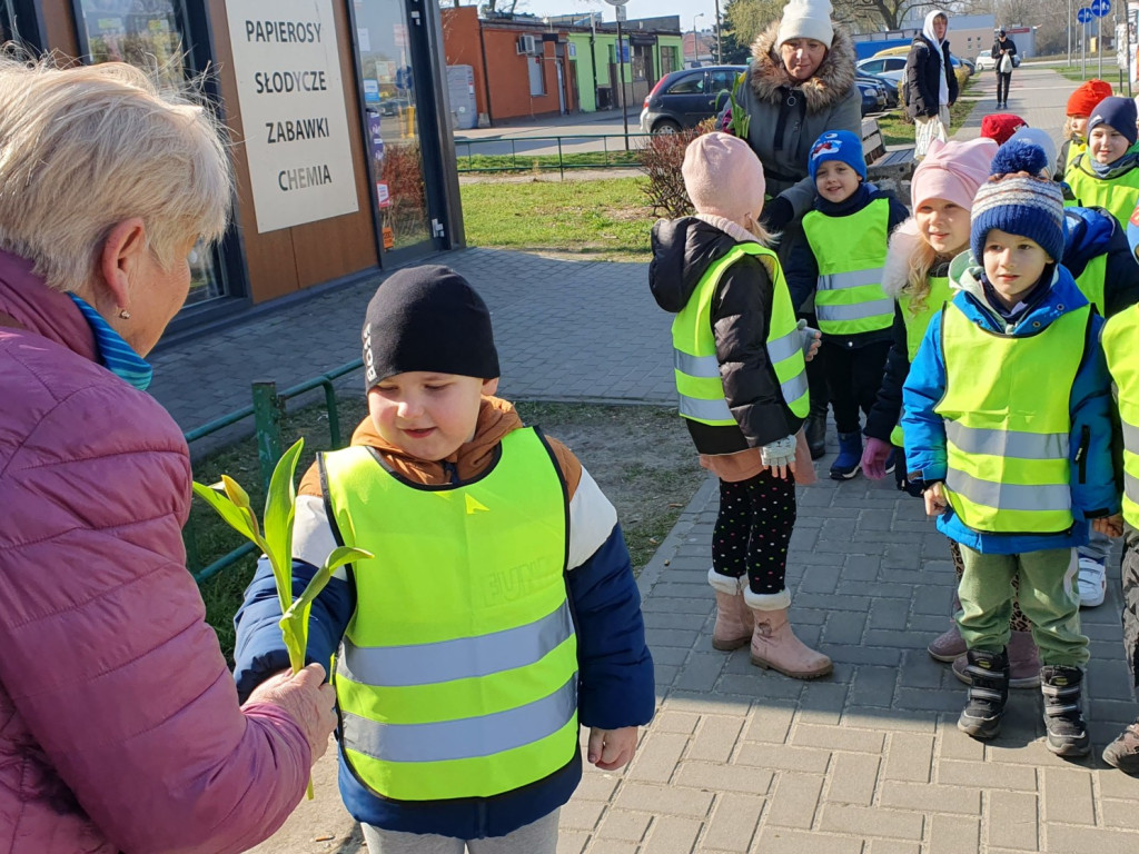 Dzieci z Przedszkola nr 8 celebrowały Dzień Kobiet w piękny sposób