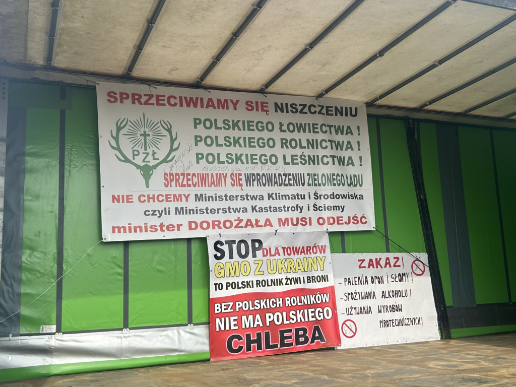 Rolnicy powrócili na rondo w Wiskitkach