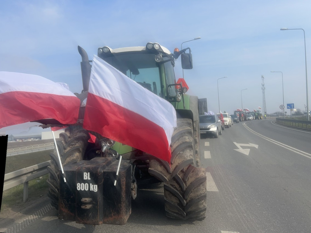 Rolnicy powrócili na rondo w Wiskitkach