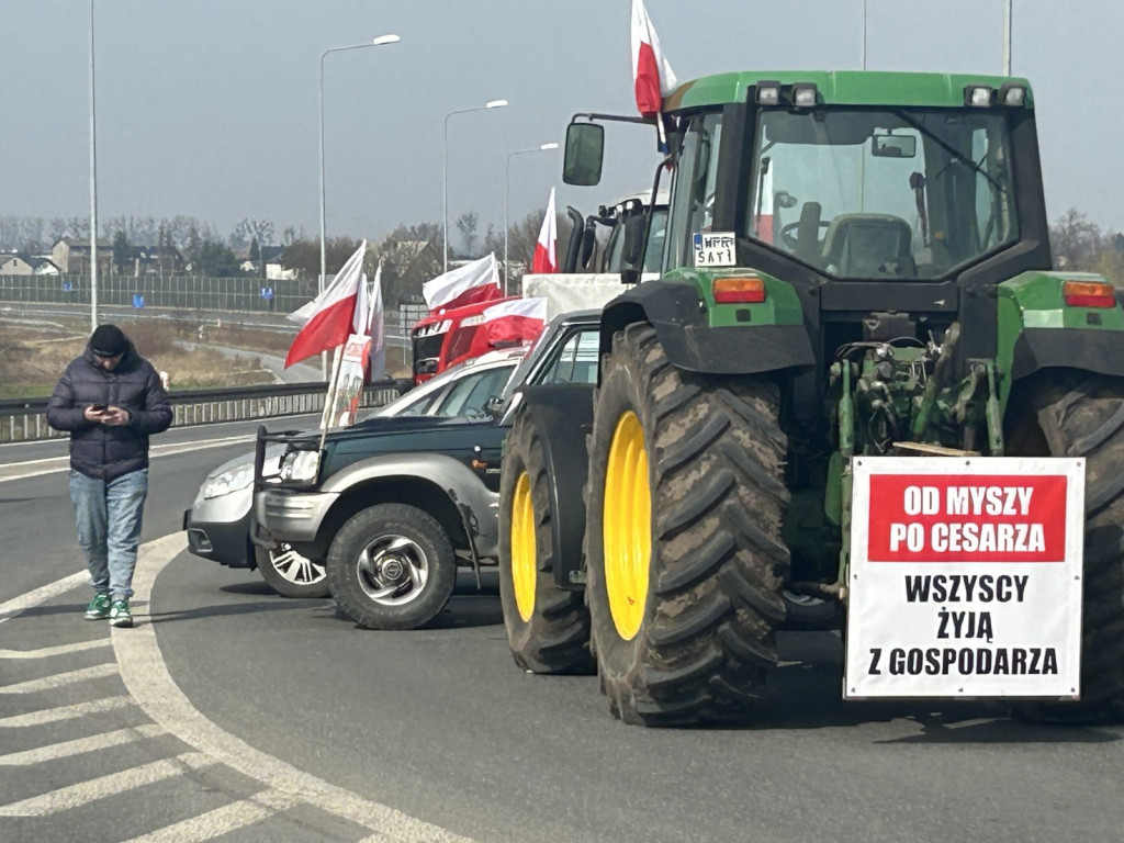 Rolnicy powrócili na rondo w Wiskitkach