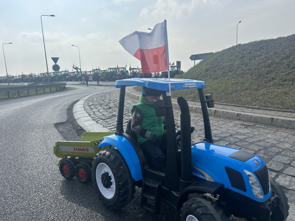 Rolnicy powrócili na rondo w Wiskitkach