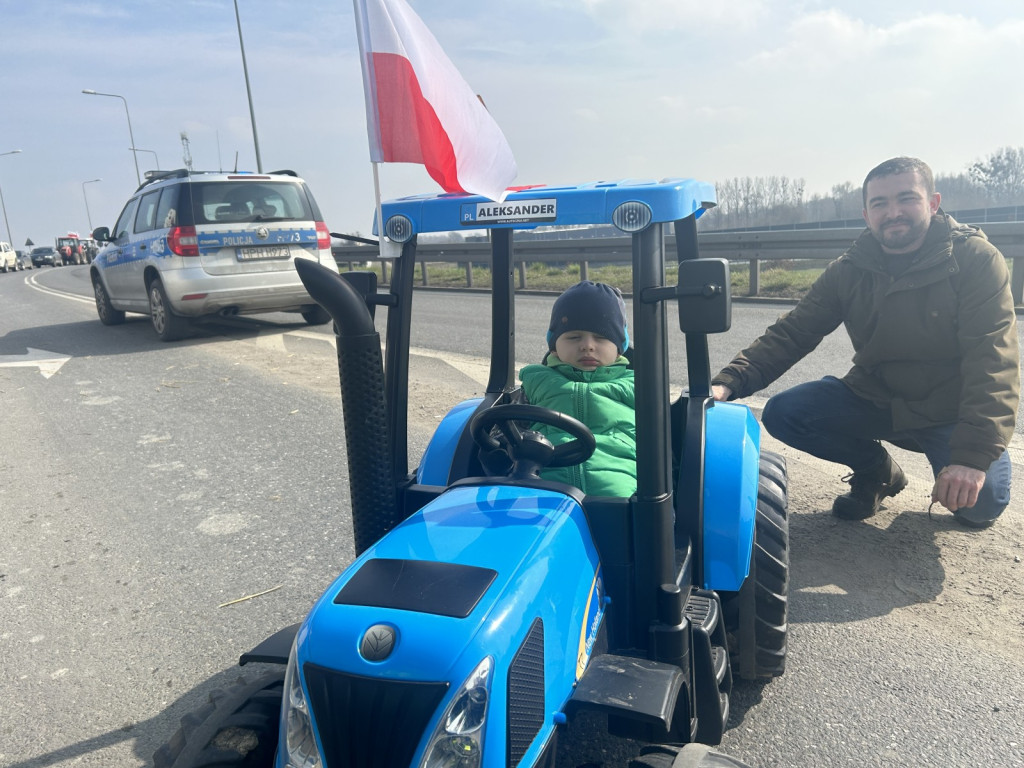 Rolnicy powrócili na rondo w Wiskitkach