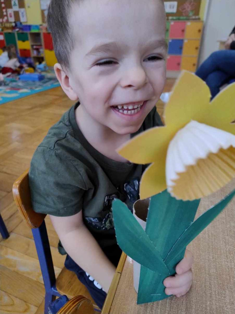 Świętowanie Wiosny i Dnia Kolorowej Skarpetki w Przedszkolu Nr 2