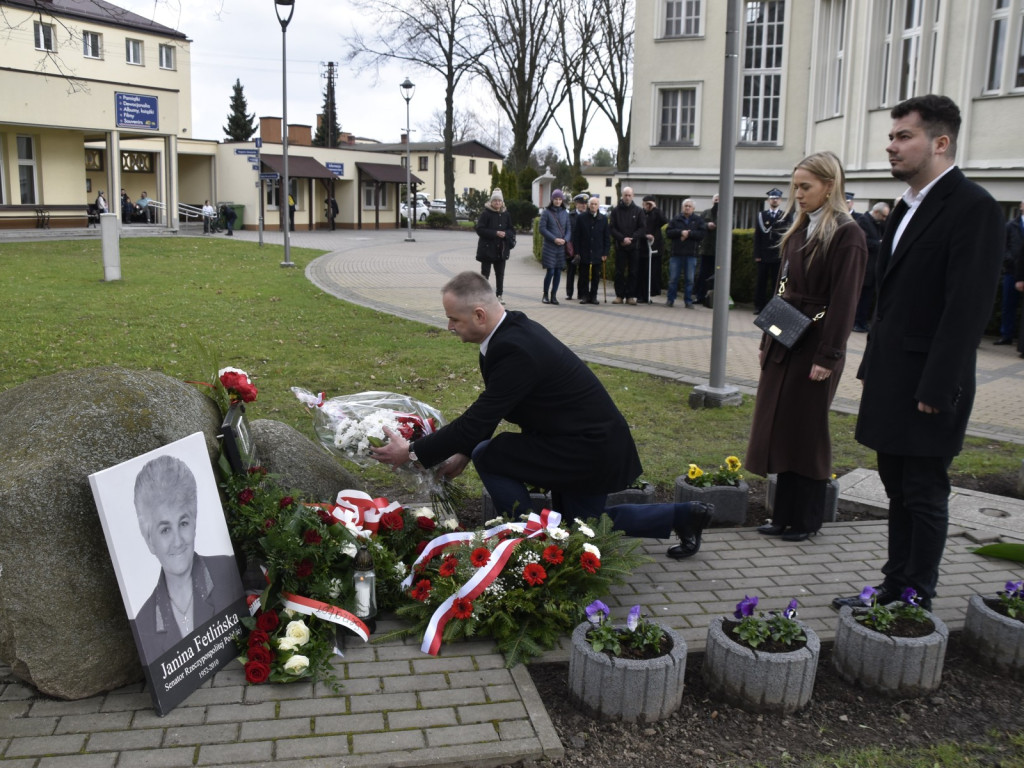 Głęboko w sercach mają pamięć o Senator RP Janinie Fetlińskiej