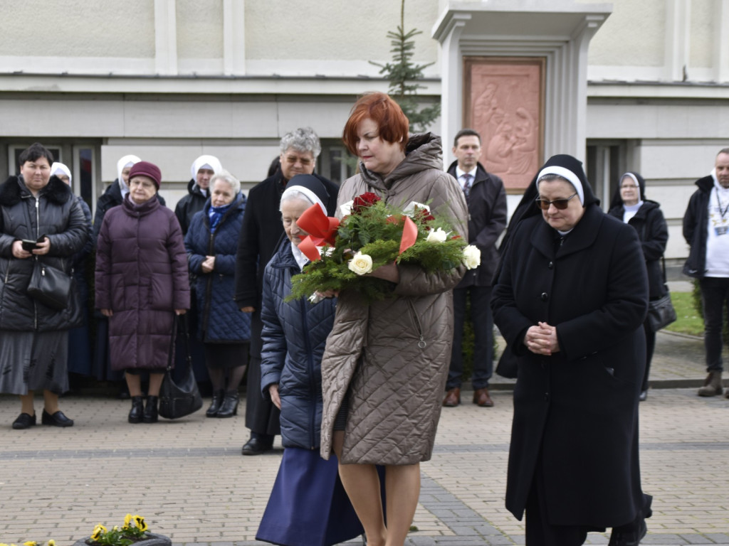 Głęboko w sercach mają pamięć o Senator RP Janinie Fetlińskiej