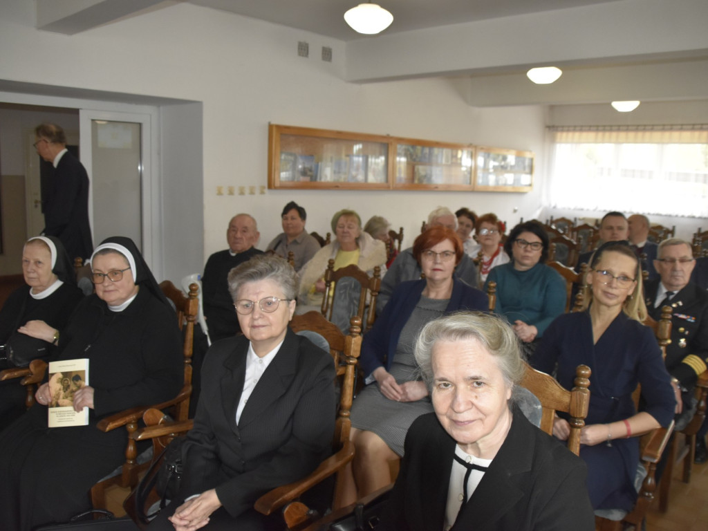 Głęboko w sercach mają pamięć o Senator RP Janinie Fetlińskiej