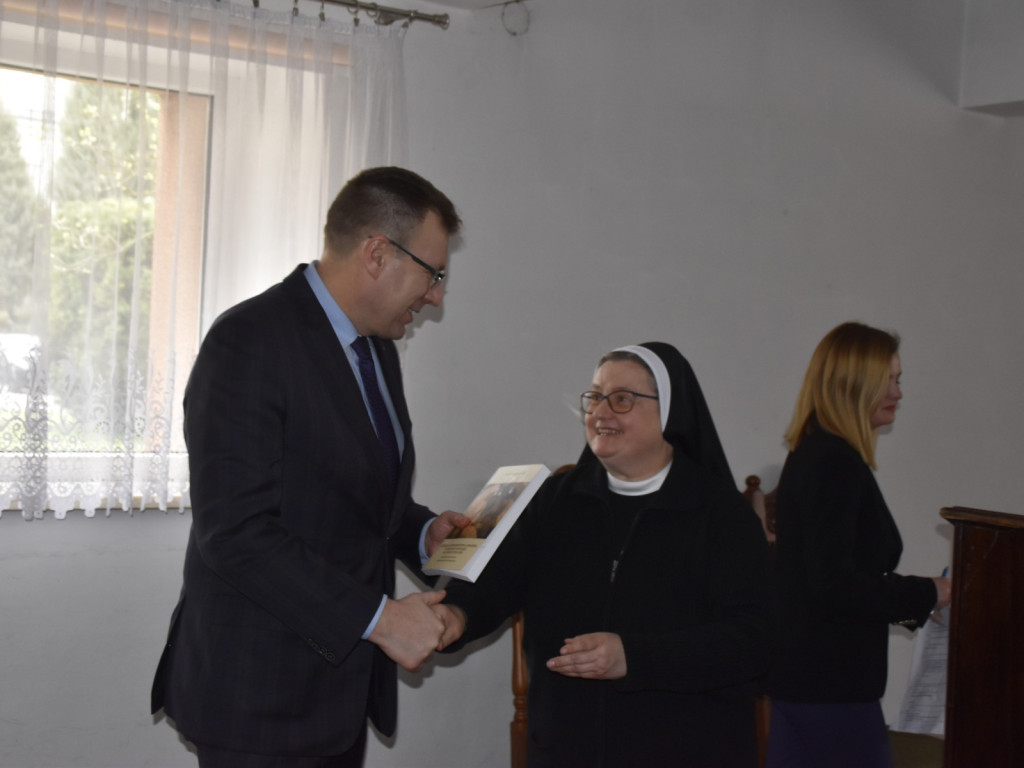 Głęboko w sercach mają pamięć o Senator RP Janinie Fetlińskiej