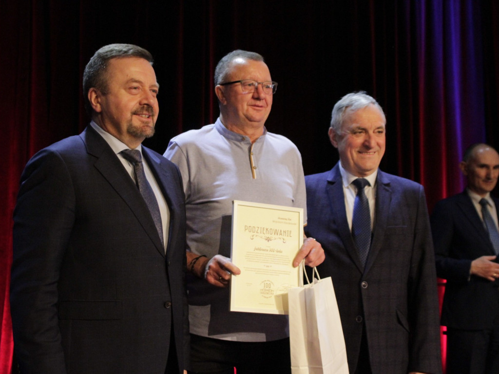 Wyróżnienia z okazji 100 -lecia Targowiska Miejskiego