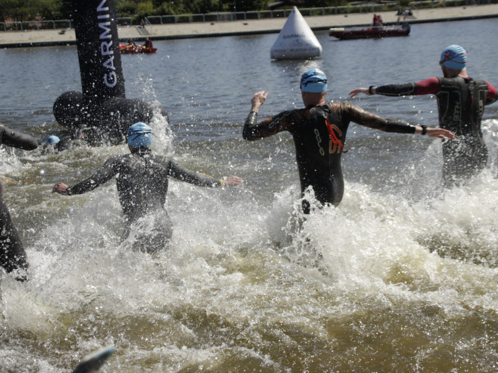 Ponad 900 uczestników zawodów - Garmin Iron Triathlon