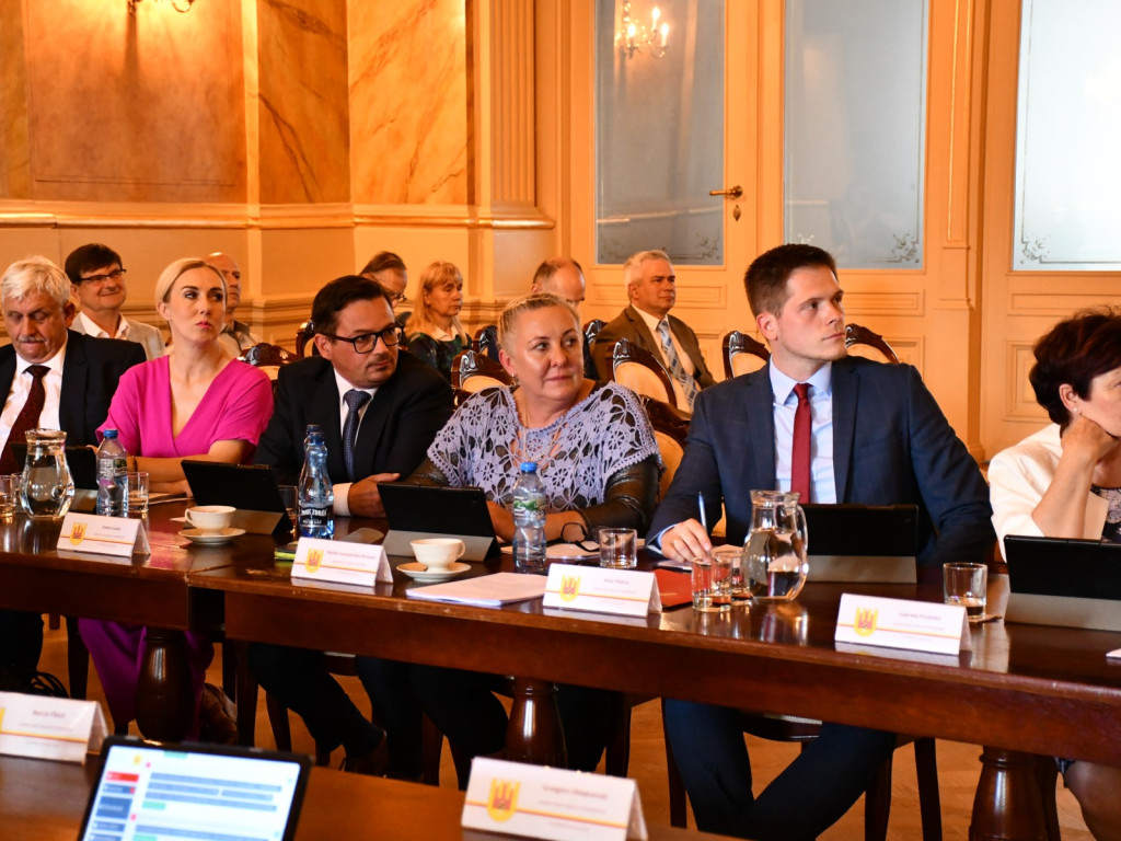Radni Żyrardowa udzielili absolutorium prezydentowi za rok 2023