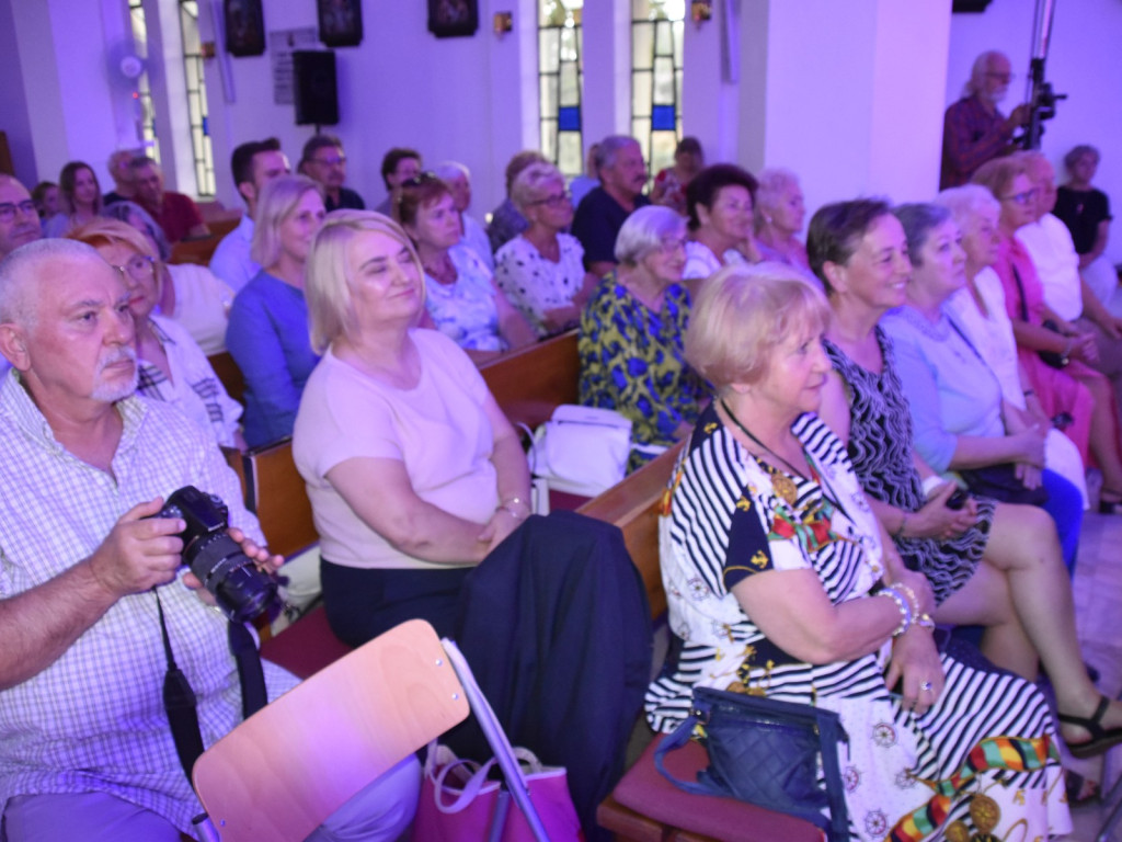 Jest jeden taki niepowtarzalny wieczór w Międzyborowie