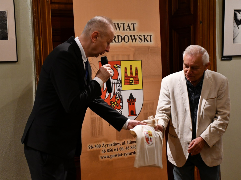 Wieczór z Beksińskim. Od fotografii po cyfrowe wizje