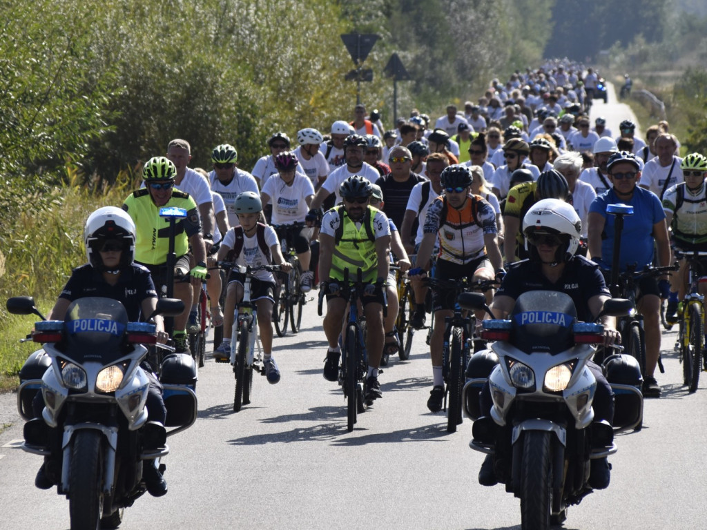 500 osób pojechało w rowerowym festiwalu radości