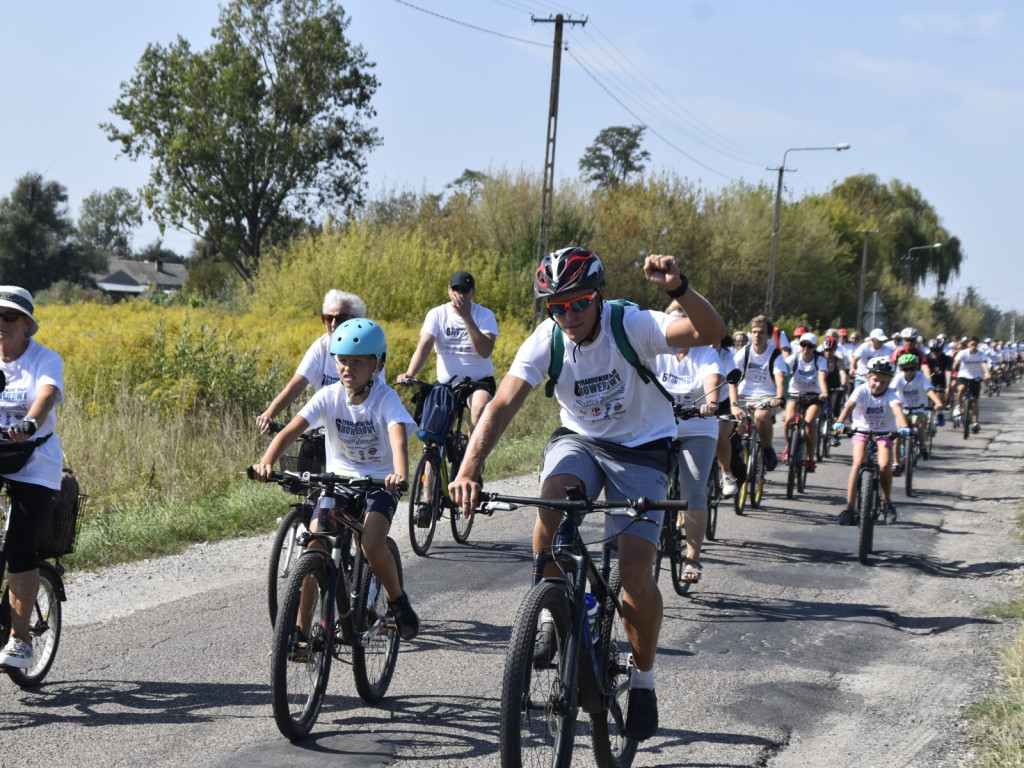 500 osób pojechało w rowerowym festiwalu radości