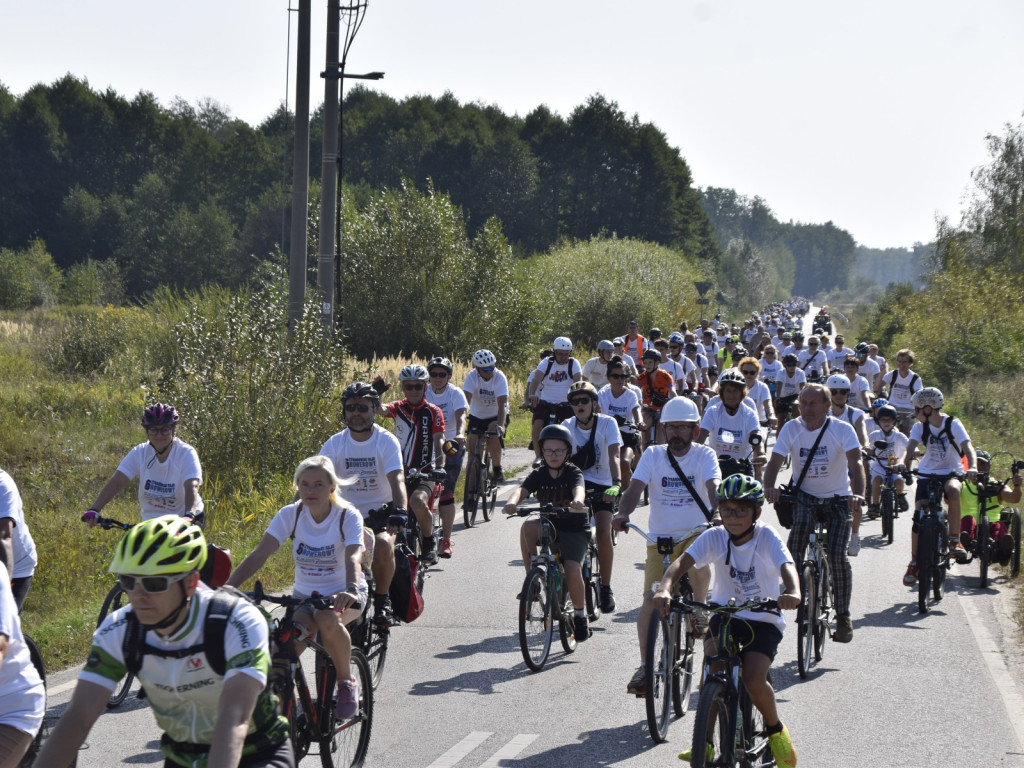 500 osób pojechało w rowerowym festiwalu radości