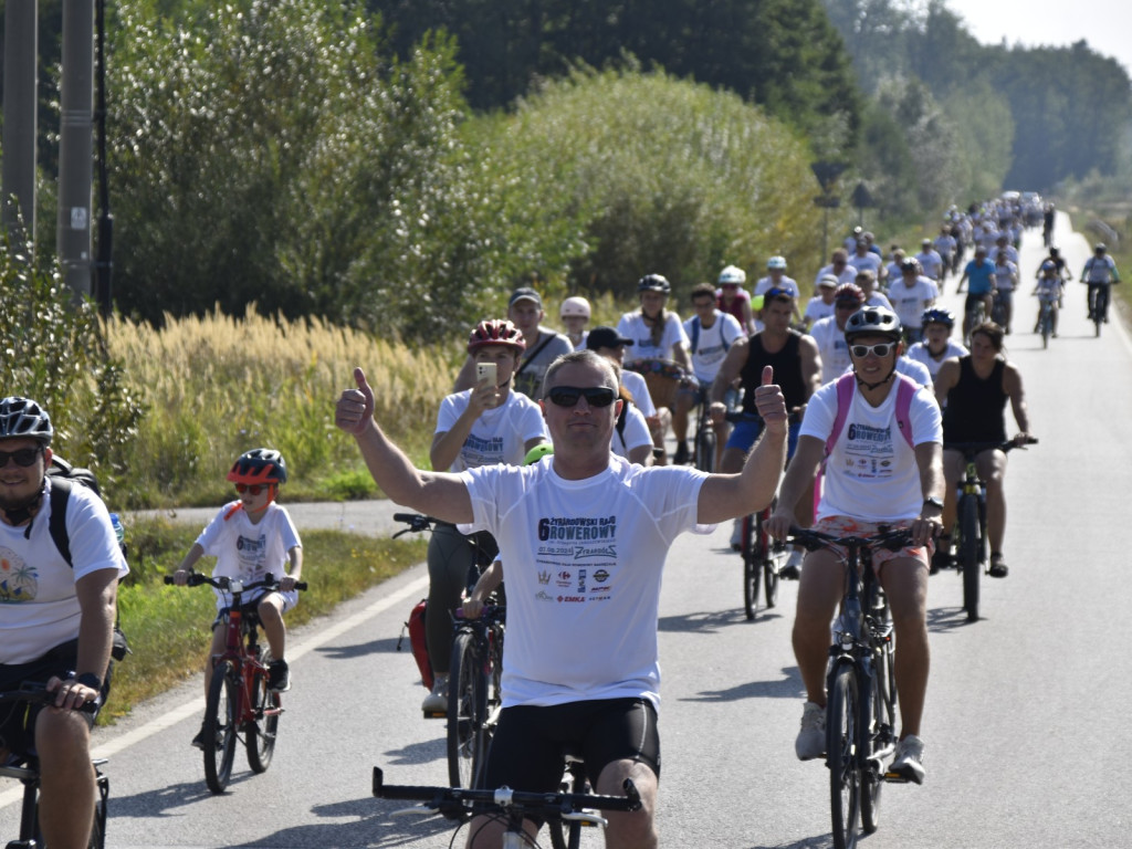 500 osób pojechało w rowerowym festiwalu radości