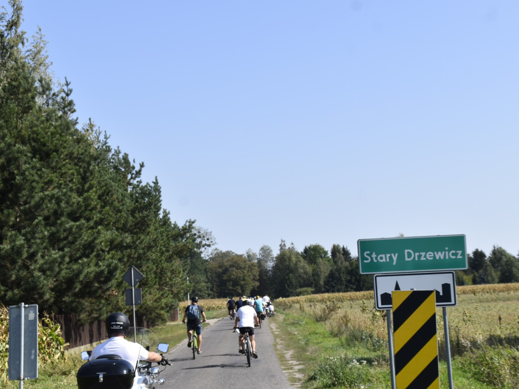 500 osób pojechało w rowerowym festiwalu radości