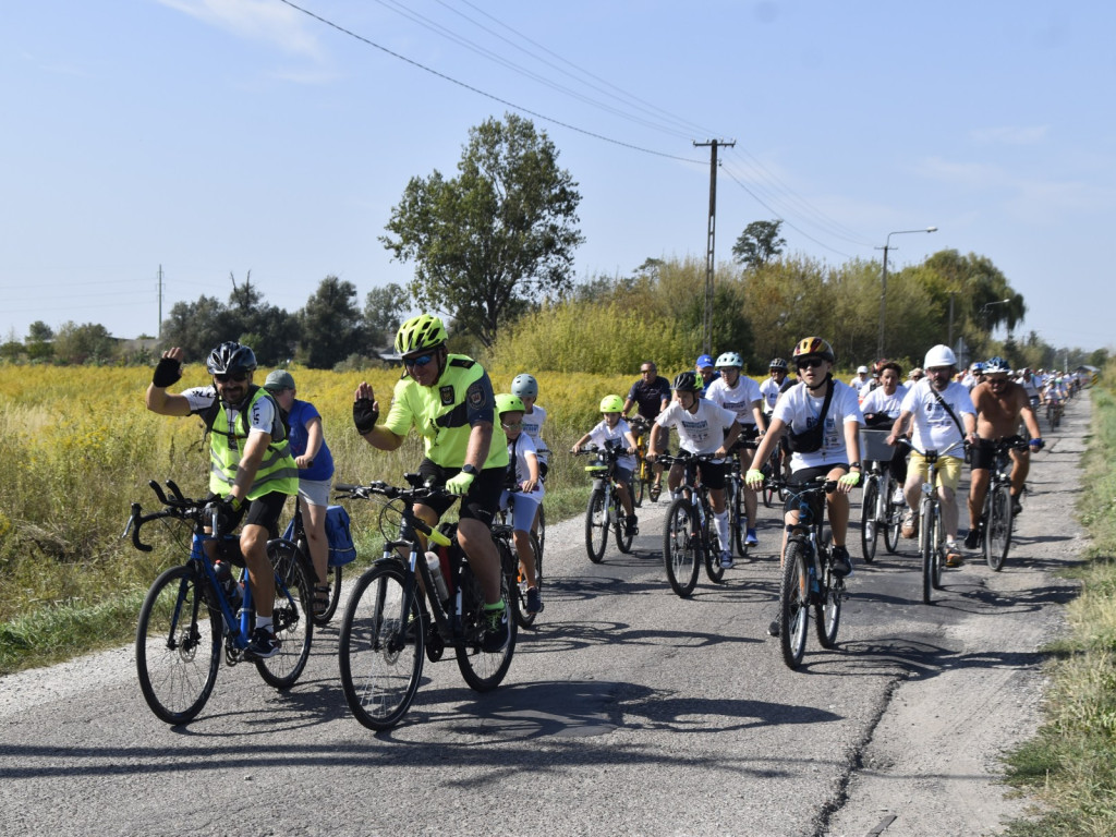 500 osób pojechało w rowerowym festiwalu radości