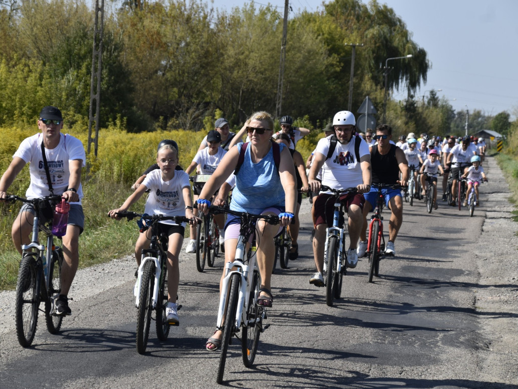 500 osób pojechało w rowerowym festiwalu radości