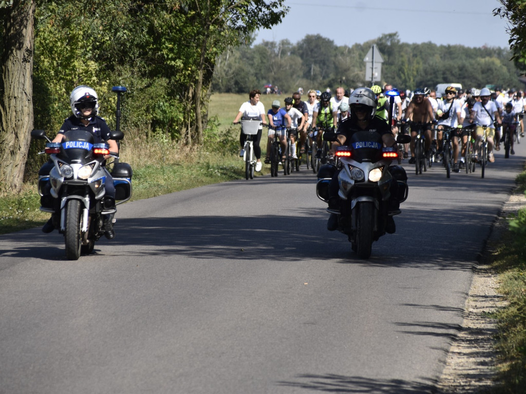 500 osób pojechało w rowerowym festiwalu radości