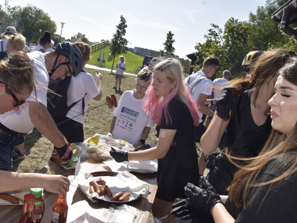 500 osób pojechało w rowerowym festiwalu radości