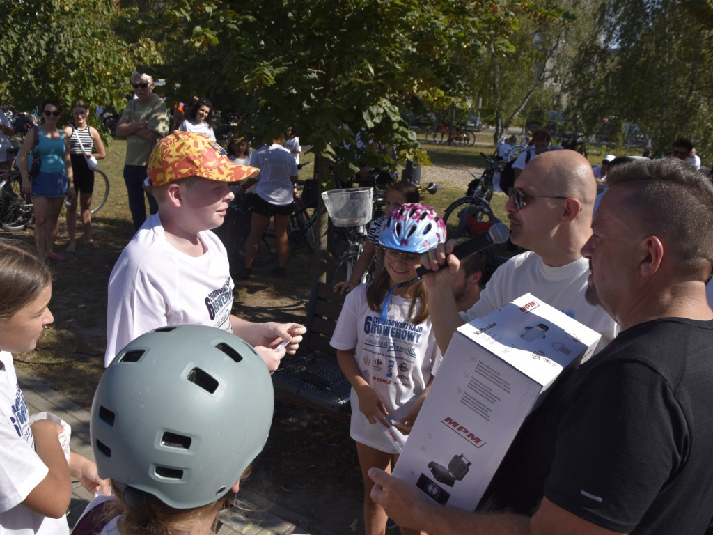 500 osób pojechało w rowerowym festiwalu radości