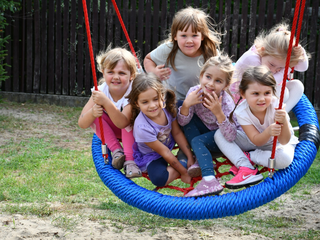 Radość przedszkolaków. Nowe place zabaw w Miejskim Przedszkolu nr 5 już otwarte!