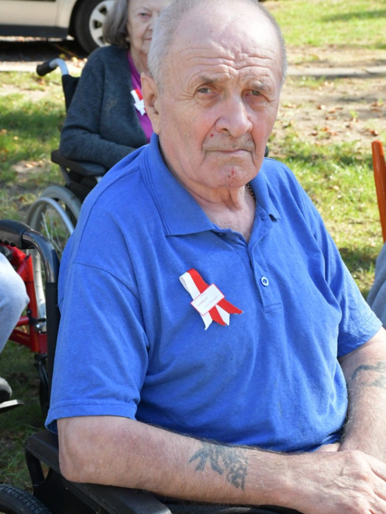 Plenerowe Narodowe Czytanie w DPS