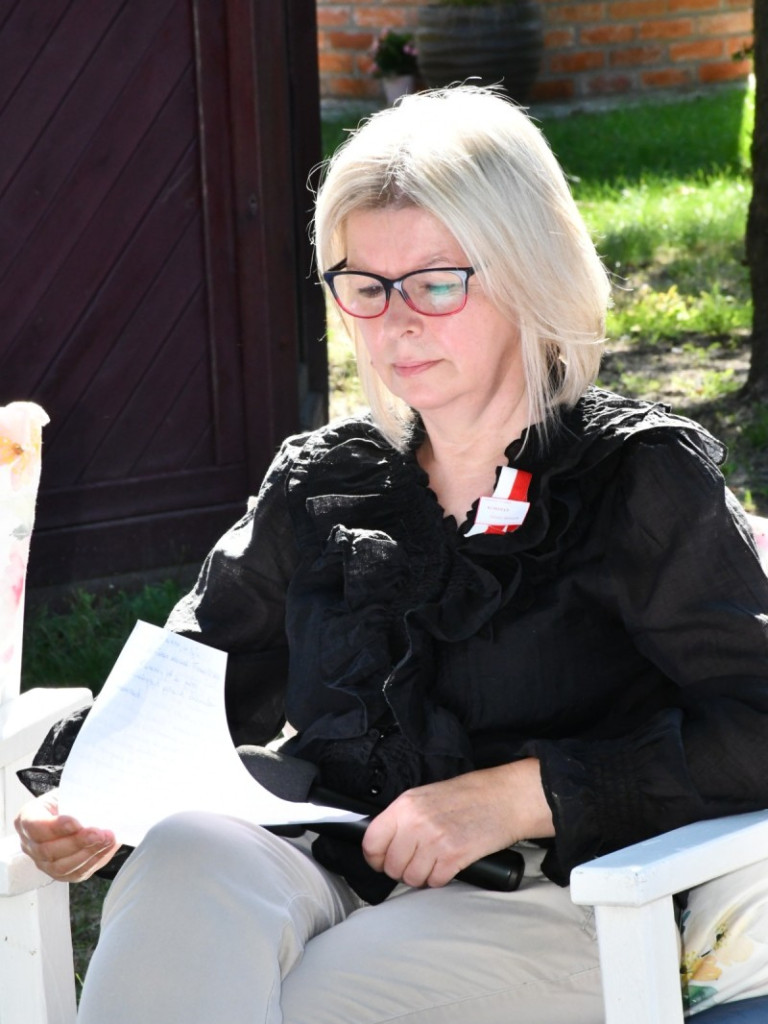 Plenerowe Narodowe Czytanie w DPS