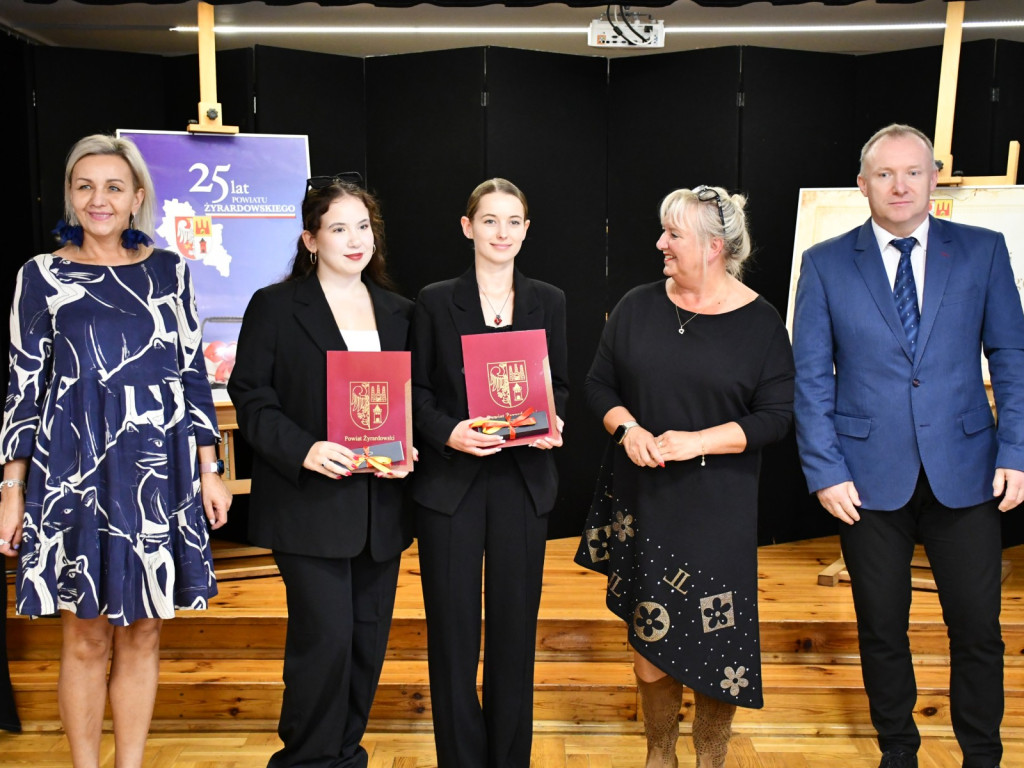 Powiat Żyrardowski nagrodził najlepszych absolwentów
