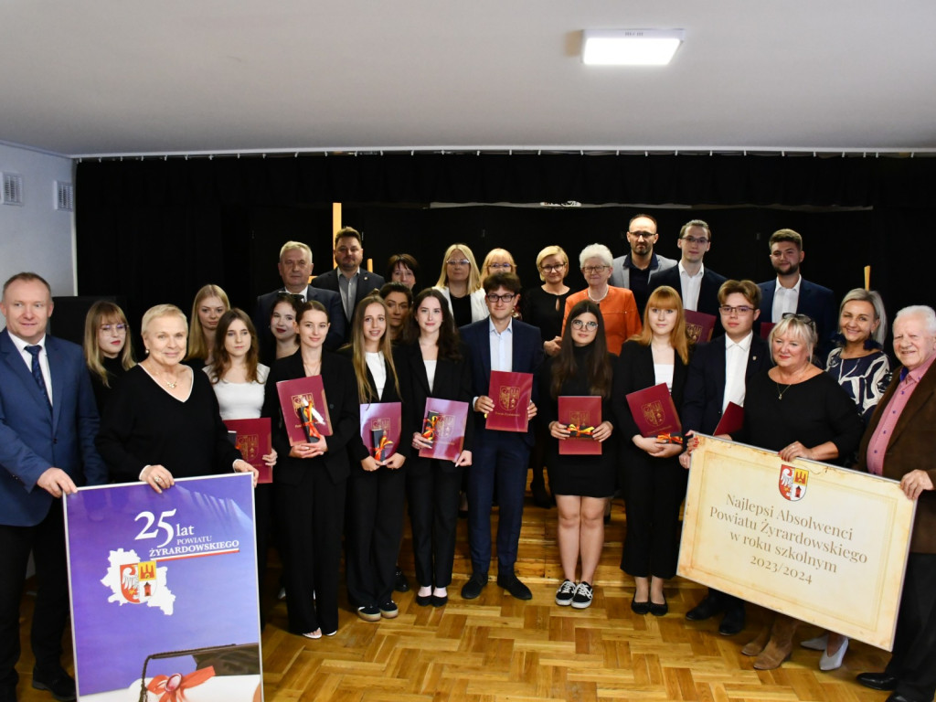 Powiat Żyrardowski nagrodził najlepszych absolwentów