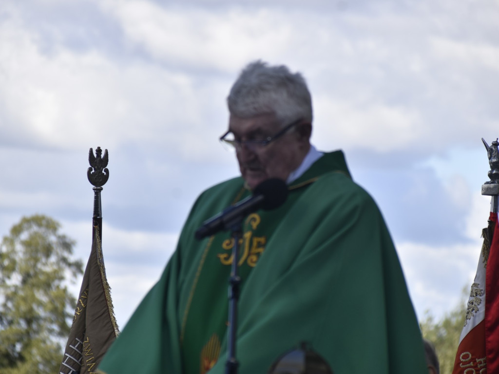 Wielki hołd bohaterom poległym na Ziemi Jaktorowskiej