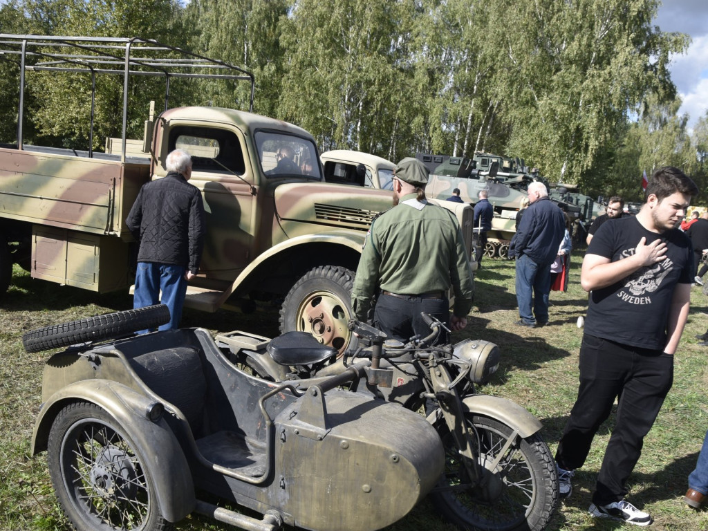 Wielki hołd bohaterom poległym na Ziemi Jaktorowskiej