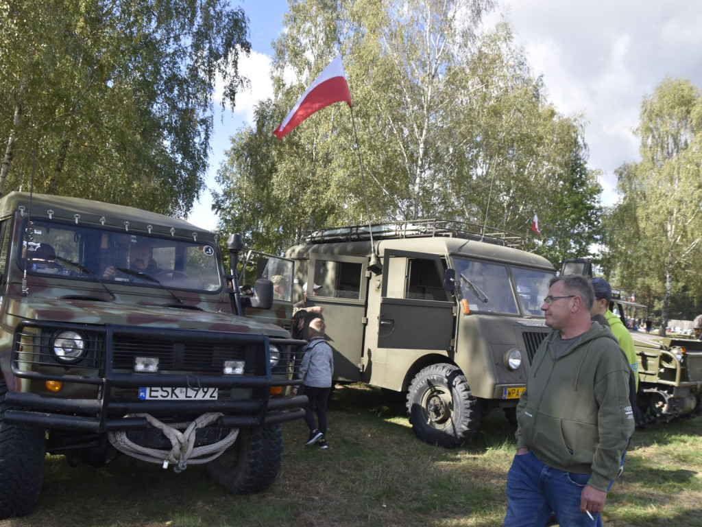 Wielki hołd bohaterom poległym na Ziemi Jaktorowskiej