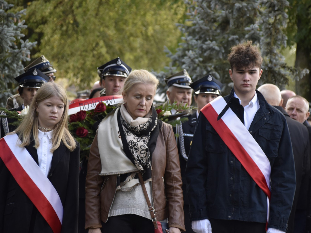 Wielki hołd bohaterom poległym na Ziemi Jaktorowskiej