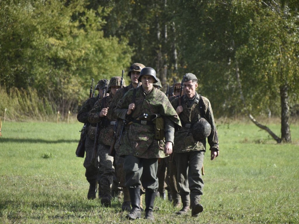 Wielki hołd bohaterom poległym na Ziemi Jaktorowskiej