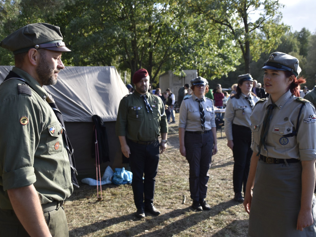 Wielki hołd bohaterom poległym na Ziemi Jaktorowskiej