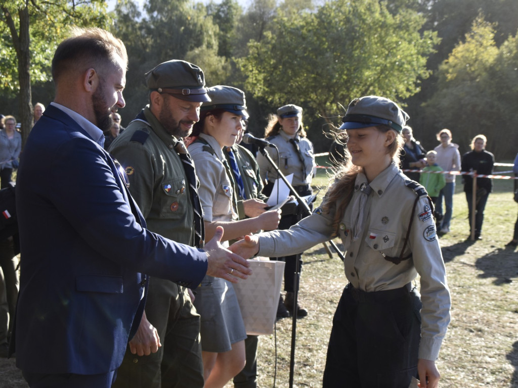 Wielki hołd bohaterom poległym na Ziemi Jaktorowskiej