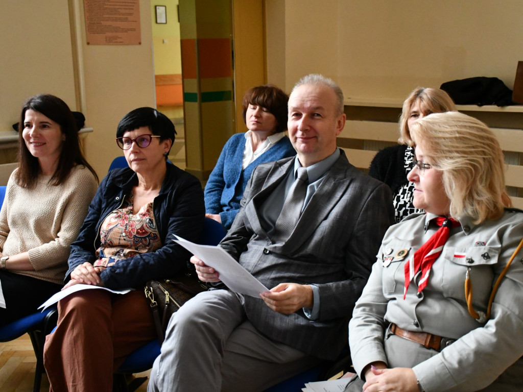SP nr 4. Apel z Okazji 80. Rocznicy Zakończenia Powstania Warszawskiego