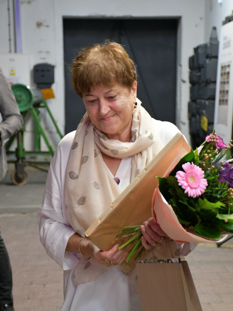 Pracownicy fabryki okiem młodzieży - poruszająca premiera filmu i wernisaż