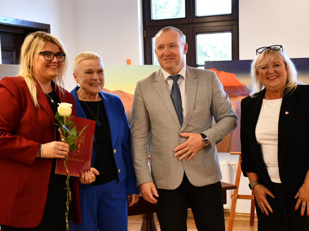 Powiatowy Dzień Edukacji Narodowej. Uznanie i podziękowania dla dyrektorów i nauczycieli