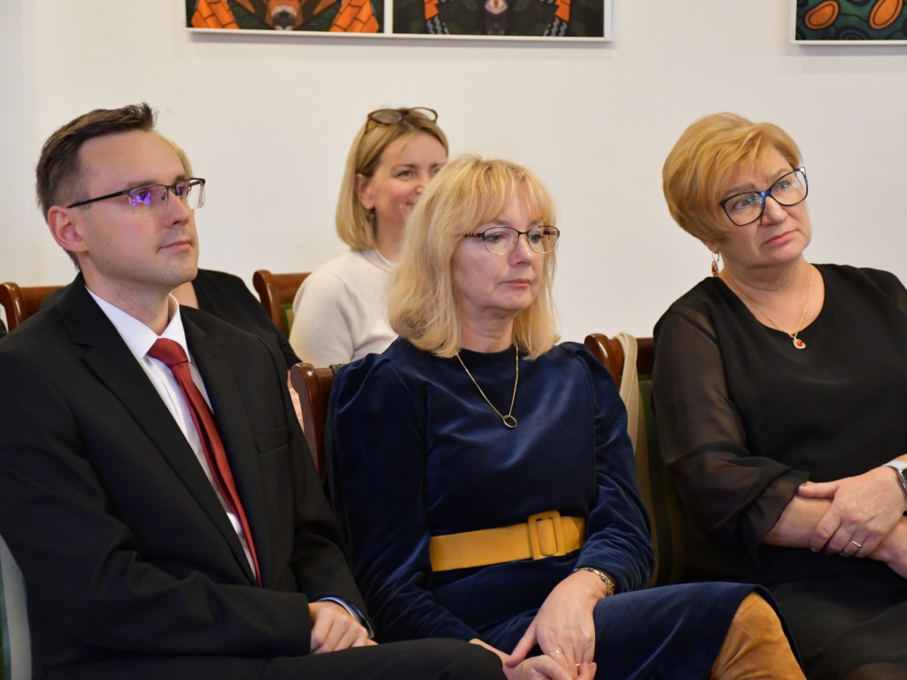 Powiatowy Dzień Edukacji Narodowej. Uznanie i podziękowania dla dyrektorów i nauczycieli