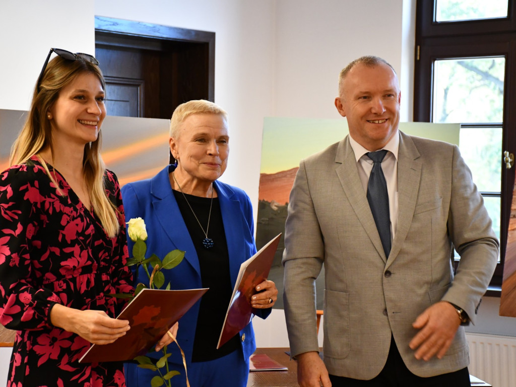 Powiatowy Dzień Edukacji Narodowej. Uznanie i podziękowania dla dyrektorów i nauczycieli
