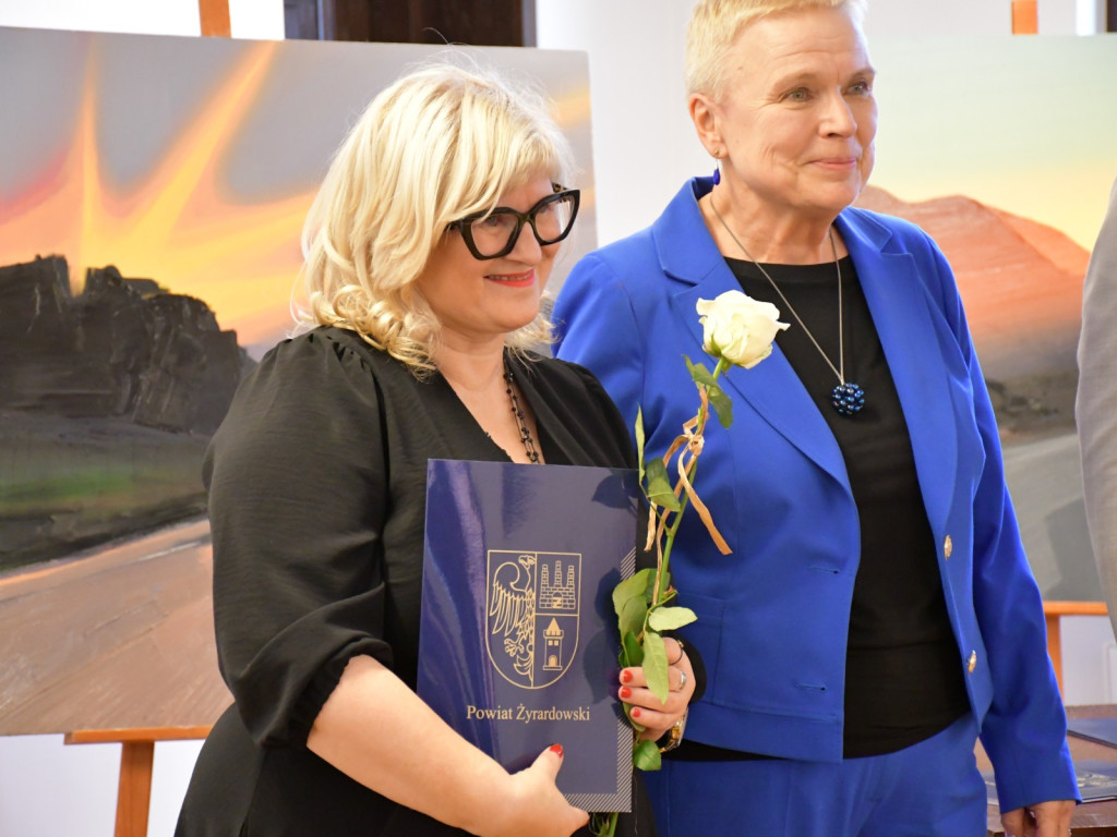Powiatowy Dzień Edukacji Narodowej. Uznanie i podziękowania dla dyrektorów i nauczycieli