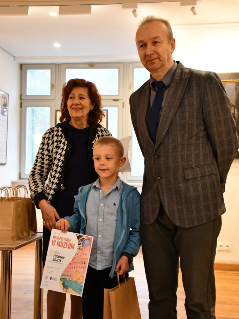 Sukces młodych artystów w międzynarodowym konkursie plastycznym