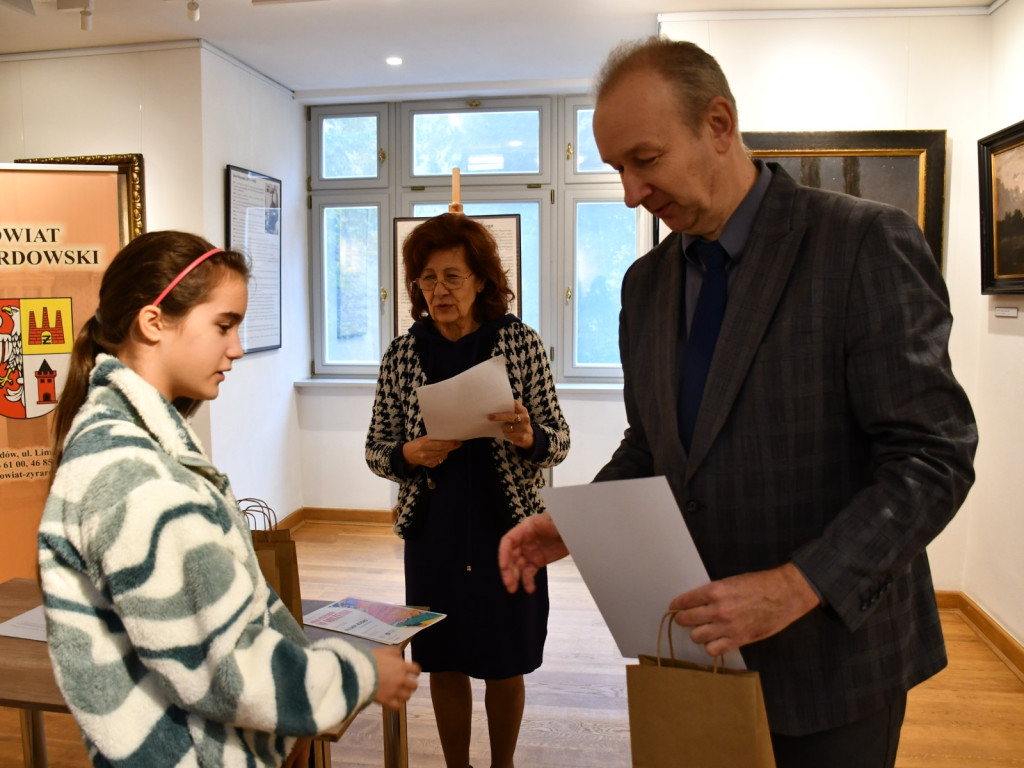 Sukces młodych artystów w międzynarodowym konkursie plastycznym