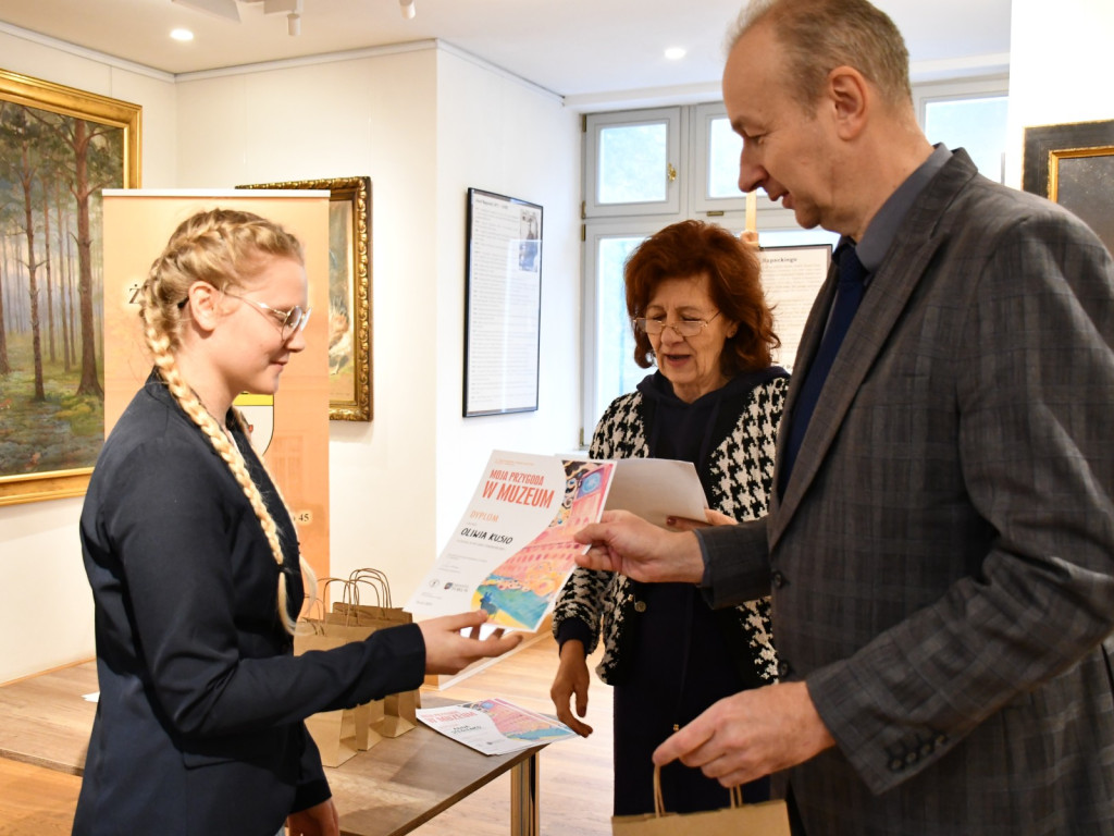 Sukces młodych artystów w międzynarodowym konkursie plastycznym