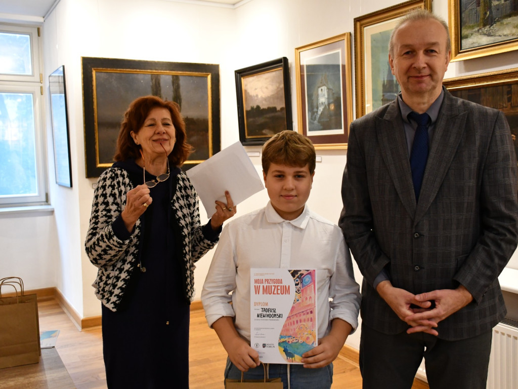 Sukces młodych artystów w międzynarodowym konkursie plastycznym