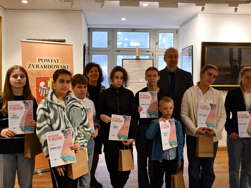 Sukces młodych artystów w międzynarodowym konkursie plastycznym